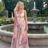 Robe Midi Sans Manches en Satin avec Décolleté Carré et Plis Élégants