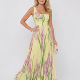 Robe Midi Sans Manches en Satin avec Décolleté Carré et Plis Élégants
