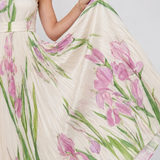 Robe Midi Sans Manches en Satin avec Décolleté Carré et Plis Élégants