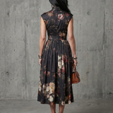 Teodora | Robe midi à motifs floraux et décolleté haut