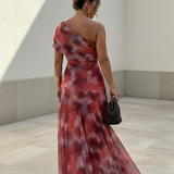 Robe longue fluide en satin, élégance intemporelle chez Maison Claire et Sylvie